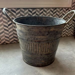 Rustic planter